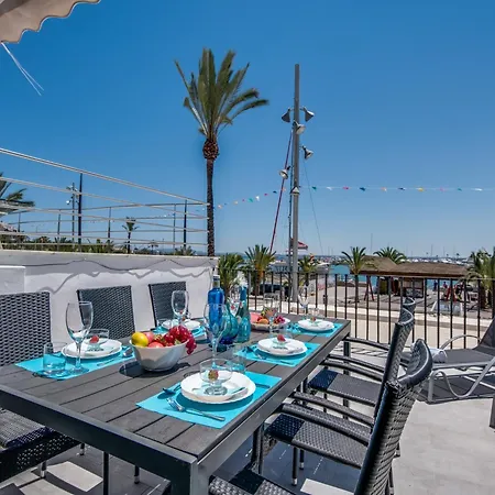 Daire Seafront Apartment, 200m From *