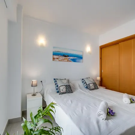 Seafront Apartment, 200m From Port de Alcudia (Mallorca)